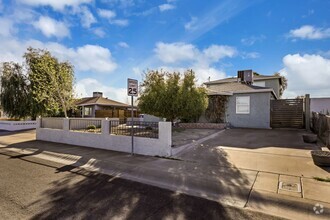 Building Photo - Downtown Henderson Fully Remodeled