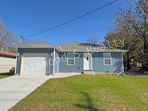 Building Photo - Brand New Build - Conveniently Located nea...