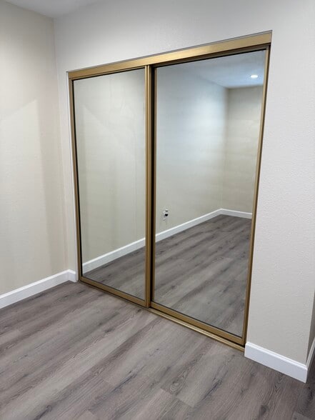 Closet in third bedroom - 22271 Erwin St
