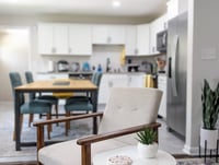 Building Photo - 4523 W Montague Ave