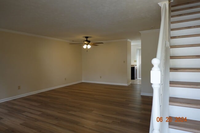 Building Photo - End Unit Condo Near Fort Eustis For Rent