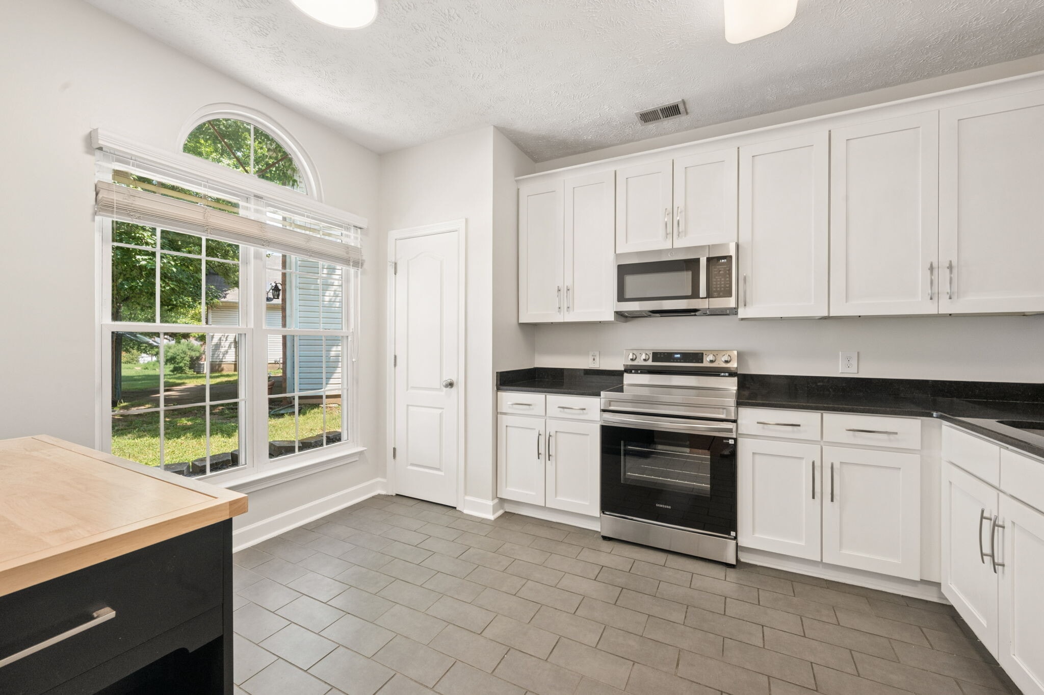 Building Photo - 2741 Rosedale Pl