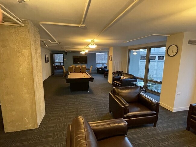 Building Photo - 440 N Wabash Ave