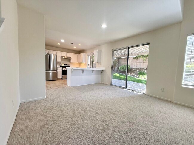 Building Photo - 1304 Thunder Springs Dr