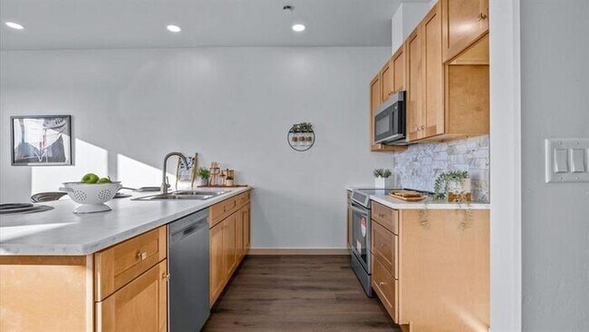 Building Photo - Brand-New Construction Townhome in Orchard Mesa!