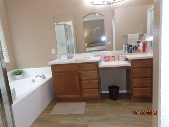 Building Photo - Immaculate One Story Home Offering 1989 sq. ft.