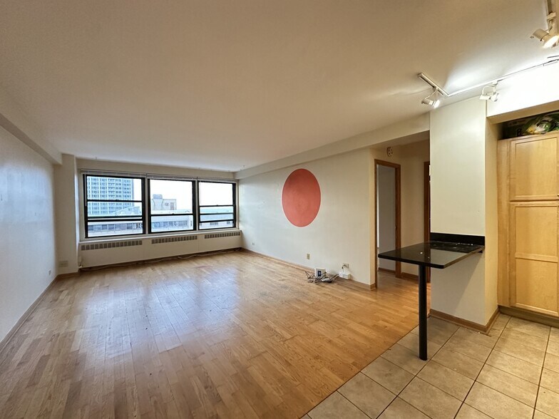 Building Photo - 4180 N Marine Dr
