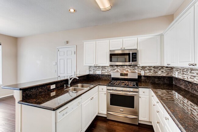 Building Photo - 16940 SW Kattegat Dr