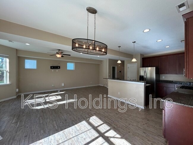 Building Photo - 1763 Jason Ave