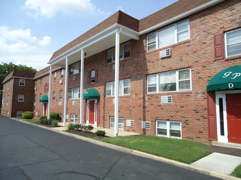 Glenmore Place Apartments 312 E Baltimore Ave Clifton Heights PA