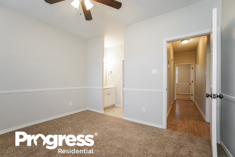 Building Photo - 16109 McQueen Rd