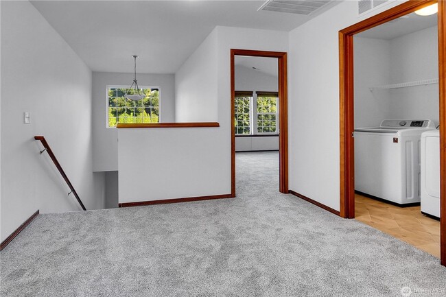 Building Photo - 302 Ave. J-#3