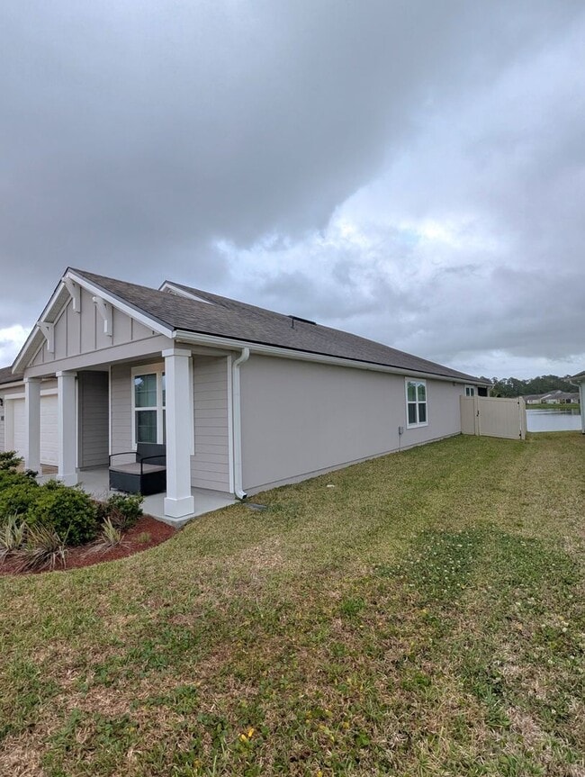 Building Photo - Welcome to your New Home in the Upgraded Dorado Community of Entrada A Lake Front 3 Bed 2 Bath wi...