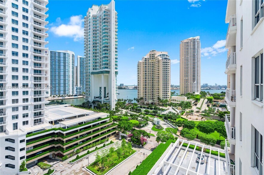 Building Photo - 701 Brickell Key Blvd