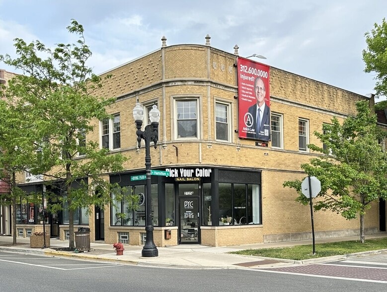 Primary Photo - 2121 W Irving Park Rd