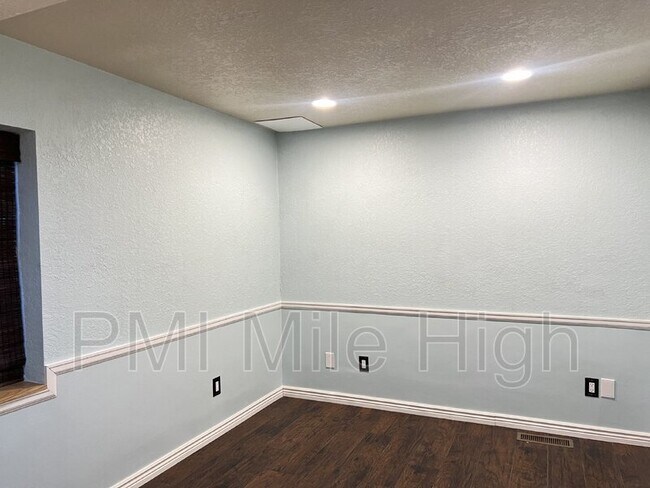 Building Photo - 6295 Taft St