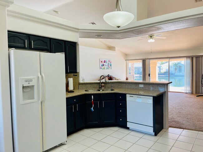 Building Photo - Fully Furnished Lakefront Short-Term Renta...