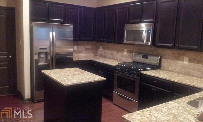 Building Photo - 6260 Crested Moss Dr