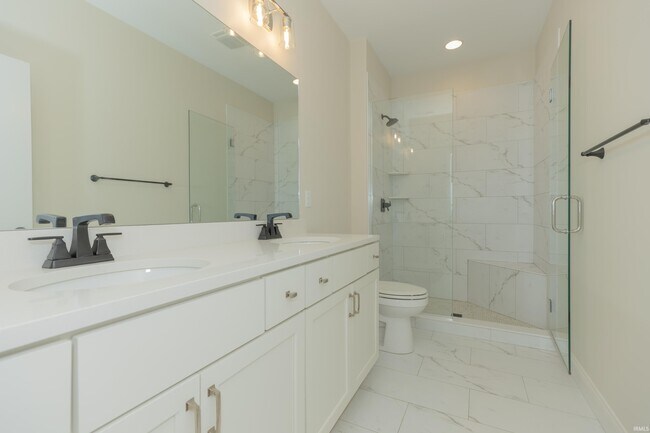 Building Photo - 3390 White Oak Trl