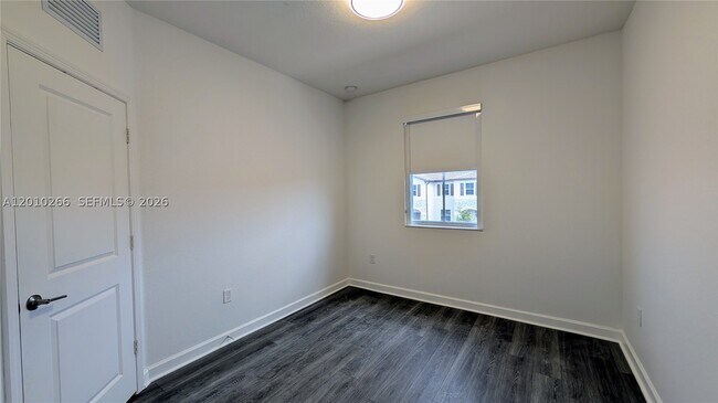Building Photo - 2628 SE 28th St