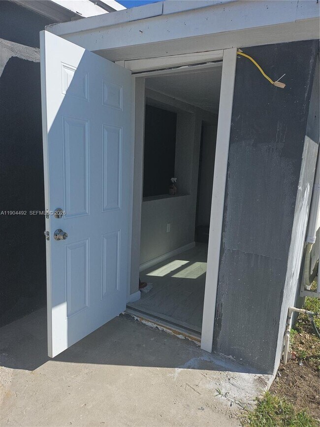 Building Photo - 528 NW 10th St