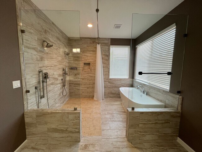 Building Photo - Completely Remodeled home in desirable Mou...