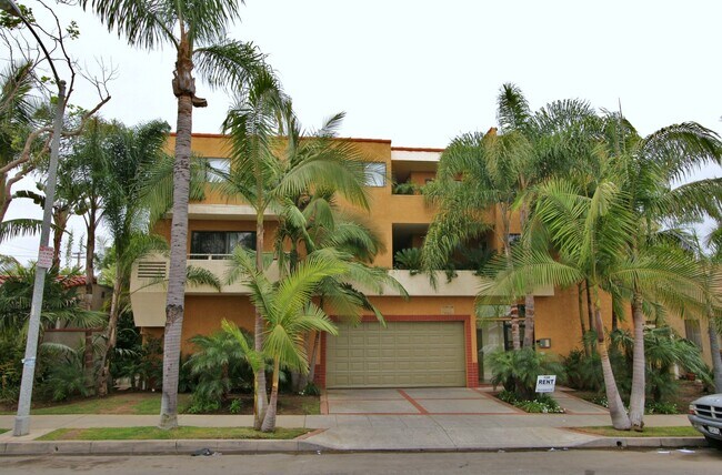 Building Photo - 1029 Mira Mar Ave
