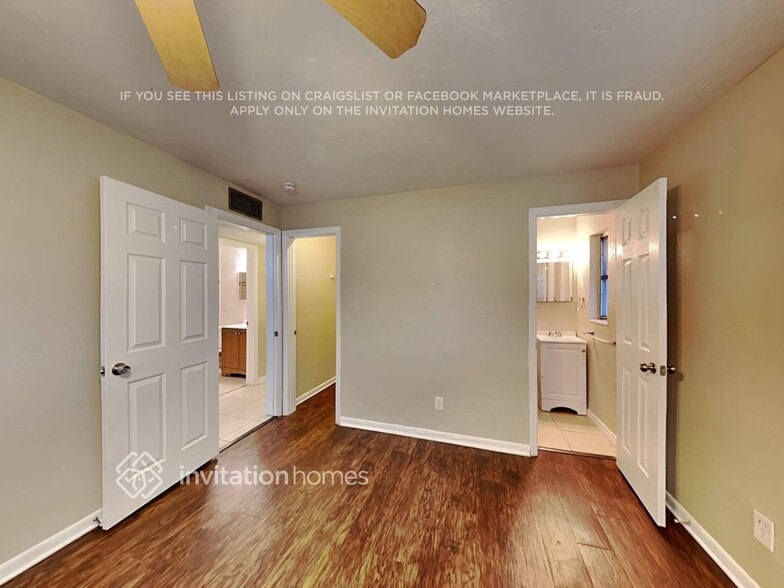 Building Photo - 1071 Nolan Dr S