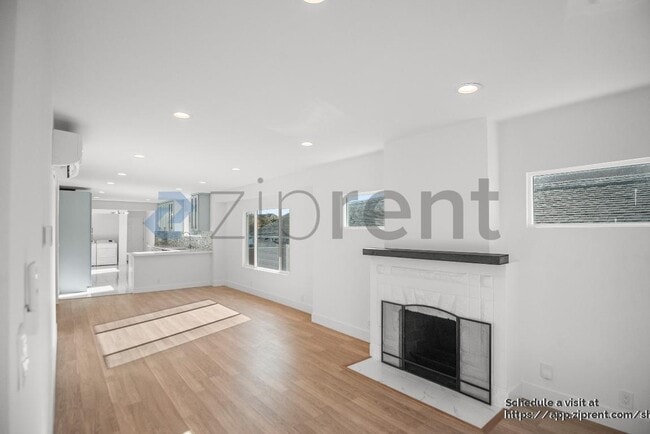 Building Photo - 2906 Adeline St