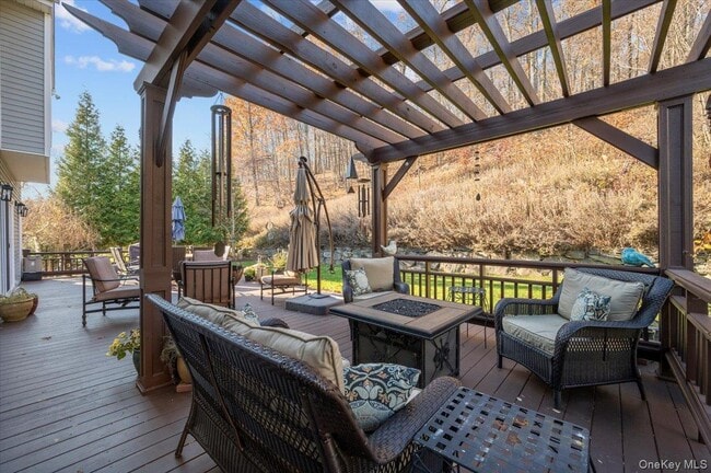 Building Photo - 11 Heather Ridge