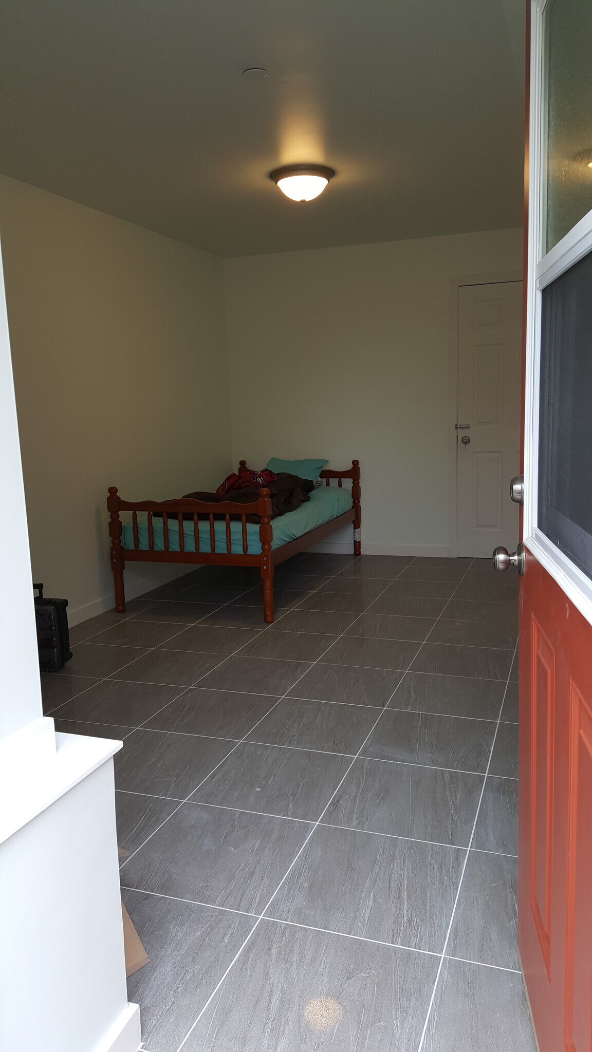 Building Photo - 614 Grand Ave