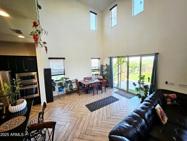Building Photo - 22112 N 59th Pl