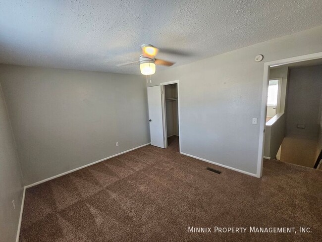 Building Photo - Plainview Apartments 2 Bedroom 1.5 Bath - ...