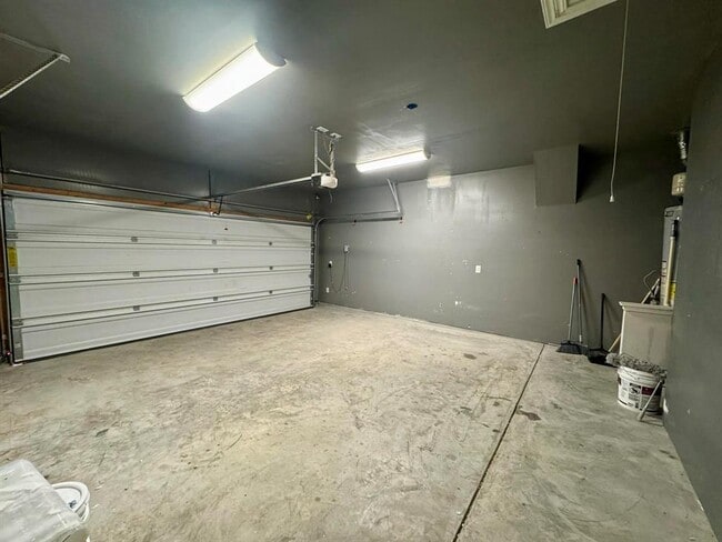 Building Photo - 251 Cherry Laurel Ln