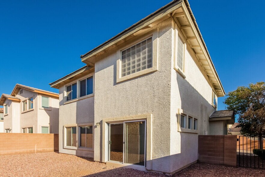 Building Photo - 1009 Sunny Acres Ave