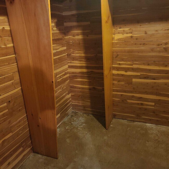 Building Photo - 165 Rokeby Rd