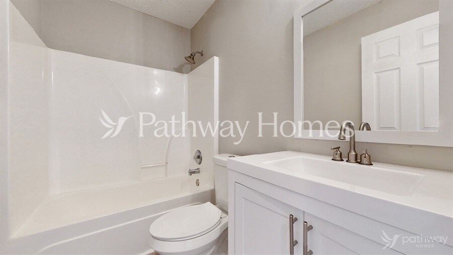 Building Photo - 10891 Knotty Pine Pl