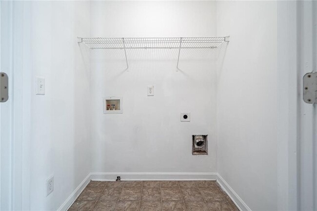 Building Photo - 3284 Sheffield Cir