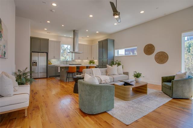 Primary Photo - 5711 Bryan Pkwy