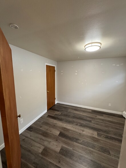 Building Photo - 4748 22nd Ave NE