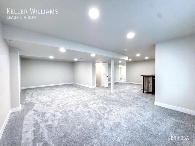 Building Photo - 9344 Beaver Brook Dr