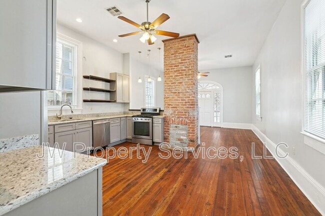 Building Photo - 309 Red Allen Wy