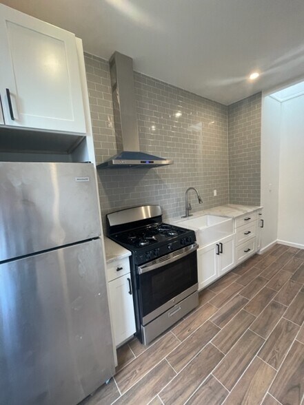 Building Photo - 578 Bay Ridge Pky