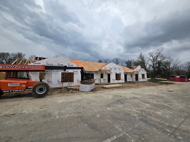 Building Photo - Pre-Leasing Now: Buffalo Ridge Townhomes | 2 Bed, 2 Bath, Attached Garage