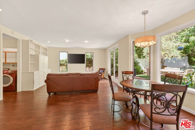 Building Photo - 16015 W Northfield St