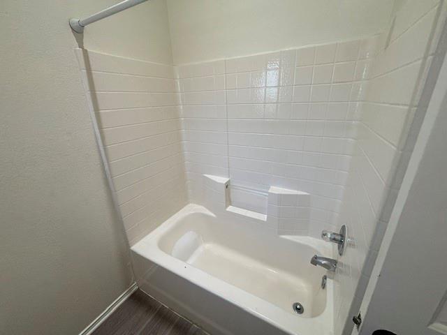 Building Photo - 517 Meadowcrest Dr