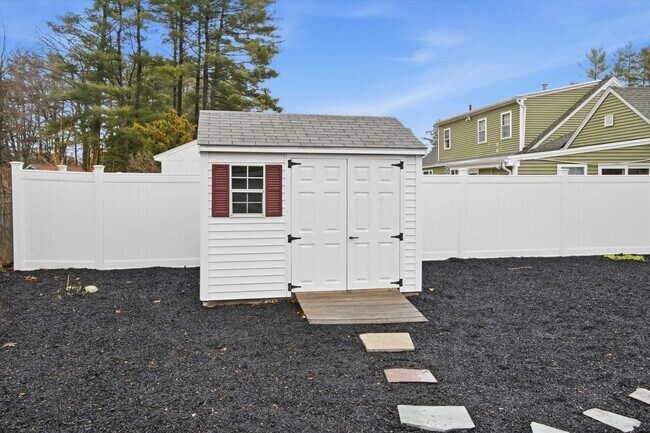 Building Photo - 14 Plummer Rd