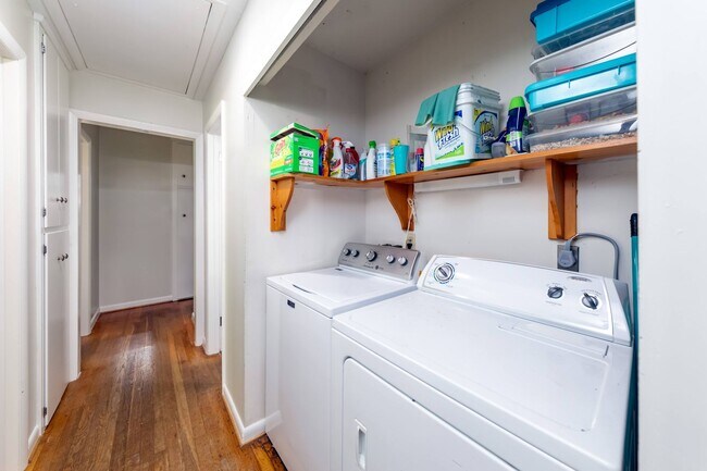 Building Photo - 134 Berkeley Ln