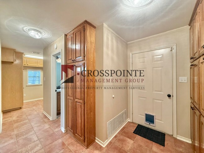 Building Photo - 3308 Moss Glen