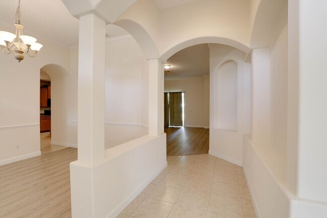 Building Photo - 2695 Palastro Way